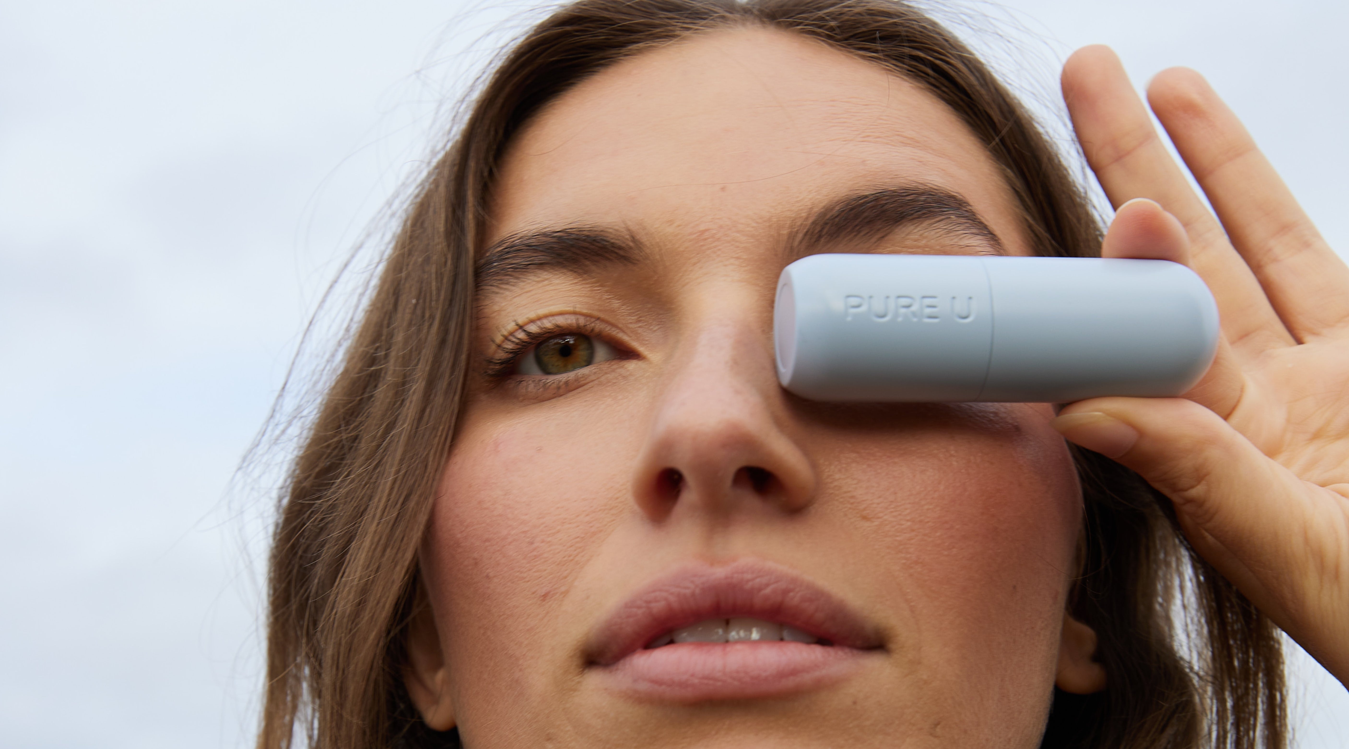 Skinimalism 2026: Weniger Make-up, mehr Ausstrahlung — der Trend, der alles verändert